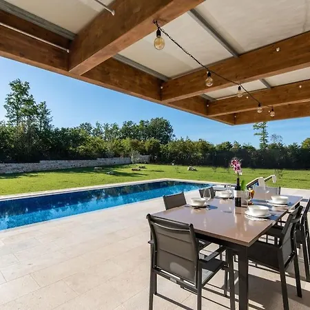 Villa Ariana *